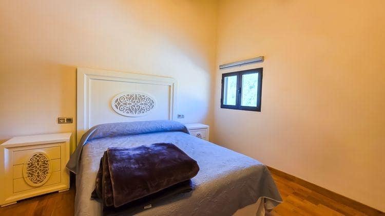 10 soveværelse Villa til salg i Castril med swimmingpool garage - € 8.500.000 (Ref: 8895019)