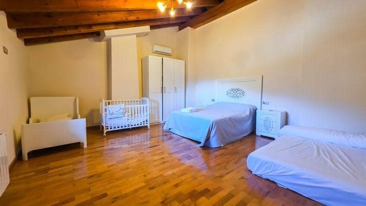 10 soveværelse Villa til salg i Castril med swimmingpool garage - € 8.500.000 (Ref: 8895019)