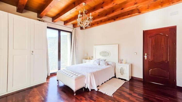 10 soveværelse Villa til salg i Castril med swimmingpool garage - € 8.500.000 (Ref: 8895019)