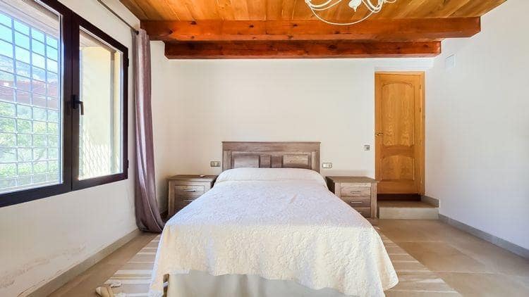 10 soveværelse Villa til salg i Castril med swimmingpool garage - € 8.500.000 (Ref: 8895019)