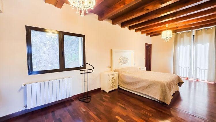 10 soveværelse Villa til salg i Castril med swimmingpool garage - € 8.500.000 (Ref: 8895019)