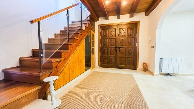 10 soveværelse Villa til salg i Castril med swimmingpool garage - € 8.500.000 (Ref: 8895019)