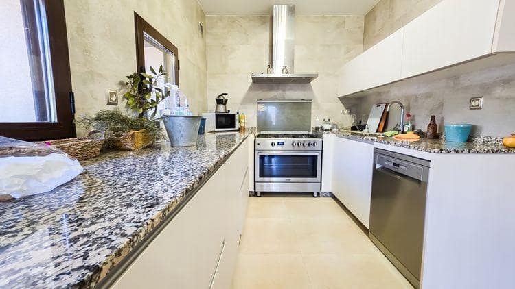 10 soveværelse Villa til salg i Castril med swimmingpool garage - € 8.500.000 (Ref: 8895019)