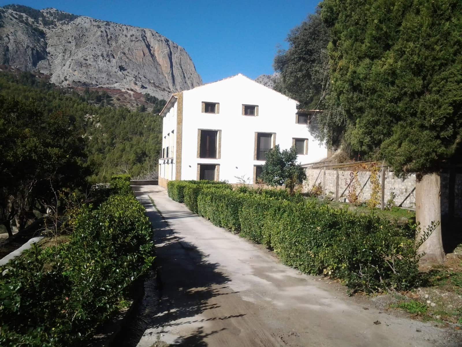 10 soveværelse Villa til salg i Castril med swimmingpool garage - € 8.500.000 (Ref: 8895019)