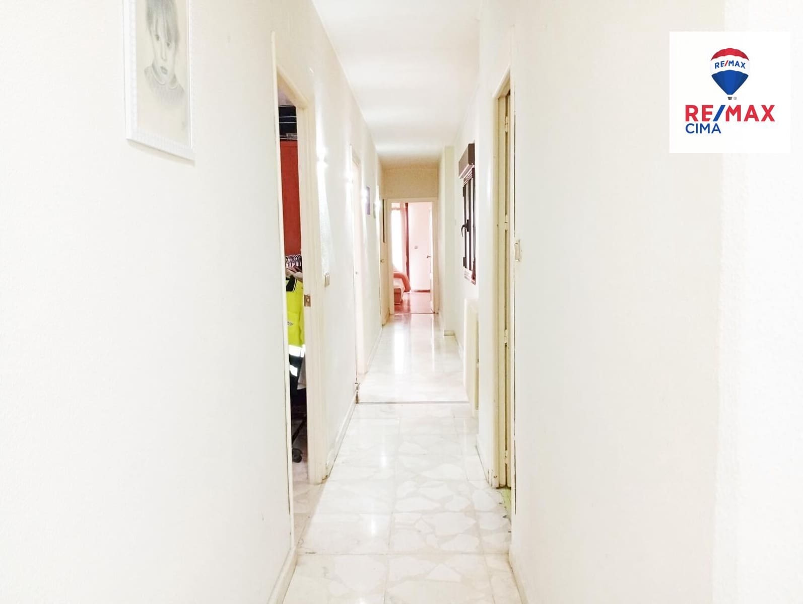 4 slaapkamer Flat te koop in Baza - € 99.900 (Ref: 8923741)