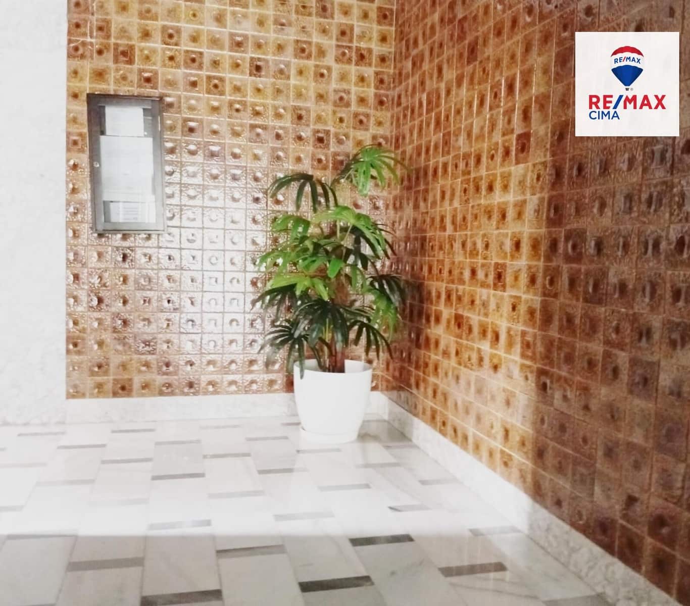 4 slaapkamer Flat te koop in Baza - € 99.900 (Ref: 8923741)