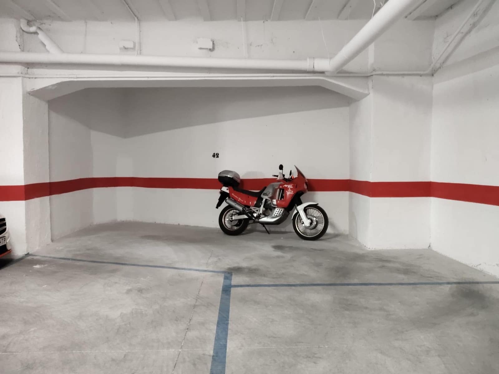 Garage til salg i Granada by - € 51.500 (Ref: 8929975)