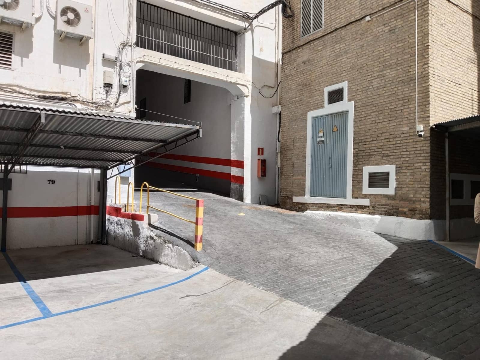 Garage til salg i Granada by - € 51.500 (Ref: 8929975)