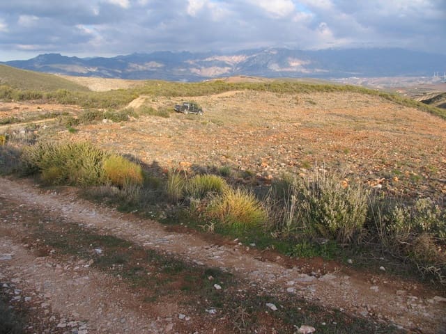 Rakentamaton maa myytävänä paikassa Albuñuelas - 105 000 € (Ref: 8943889)