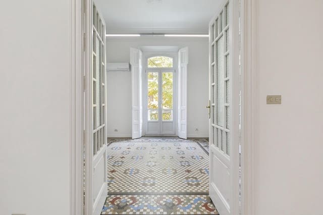 7 sovrum Kontor till salu i Centro - Sagrario, Granada stad - 800 000 € (Ref: 8948667)