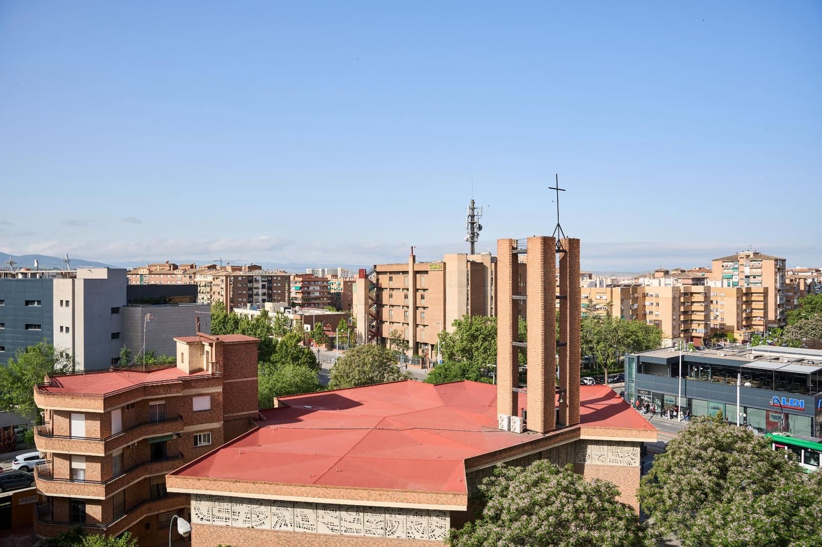 3 Zimmer Wohnung zu vermieten in Granada Stadt - 950 € (Ref: 8968577)