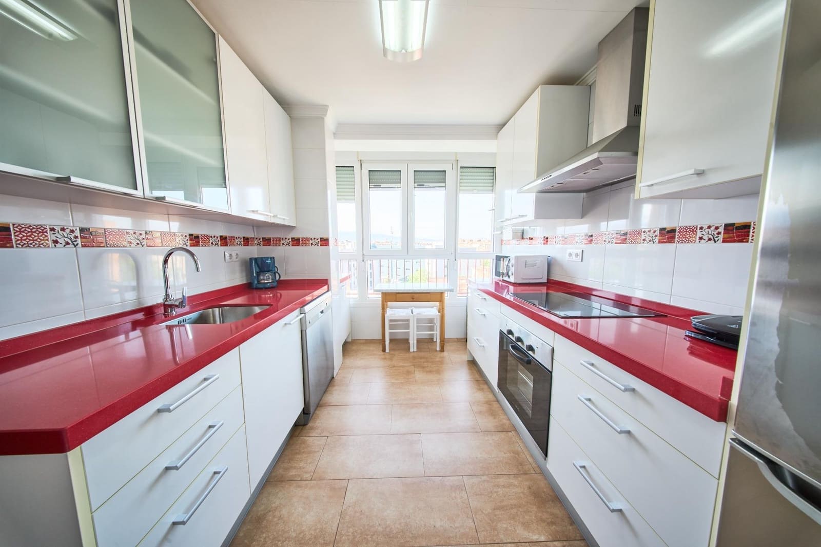 3 Zimmer Wohnung zu vermieten in Granada Stadt - 950 € (Ref: 8968577)