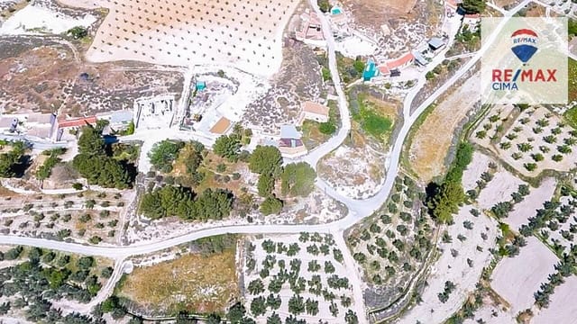Grunde uden byggetilladelser til salg i Castilléjar - € 80.000 (Ref: 8970580)