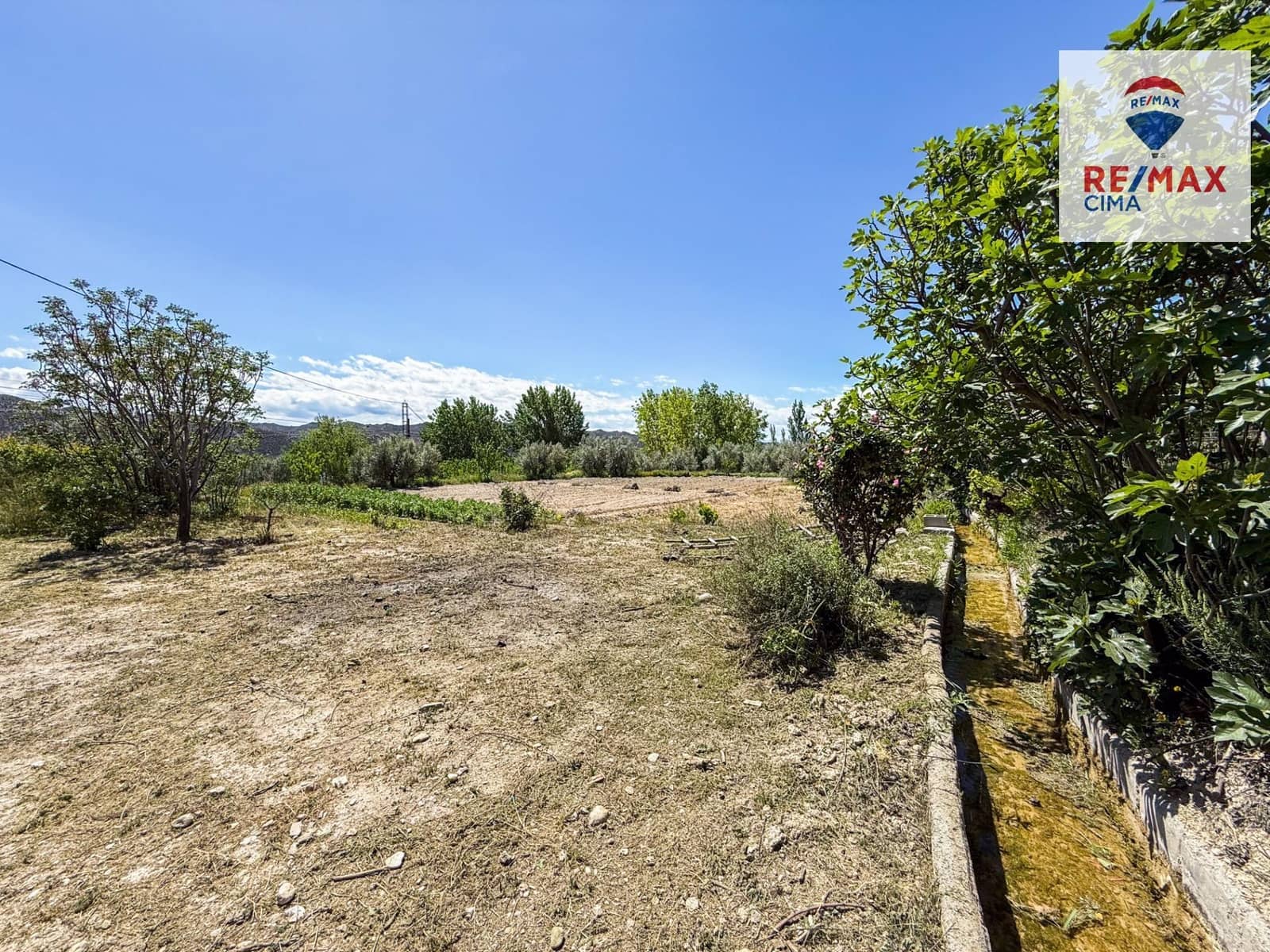 Grunde uden byggetilladelser til salg i Castillejar - € 80.000 (Ref: 8970580)
