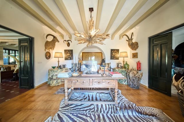 14 soverom Finca/Herregård til salgs i Puebla de Don Fadrique med svømmebasseng - € 7 200 000 (Ref: 8986198)