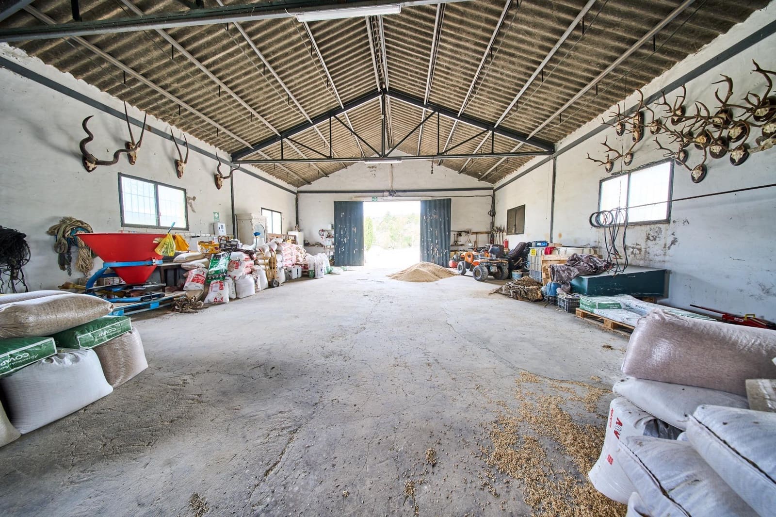 14 soverom Finca/Herregård til salgs i Puebla de Don Fadrique med svømmebasseng - € 7 200 000 (Ref: 8986198)