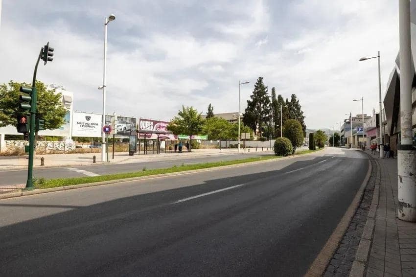 Gewerbe zu verkaufen in Granada Stadt mit Garage - 720.000 € (Ref: 8999261)