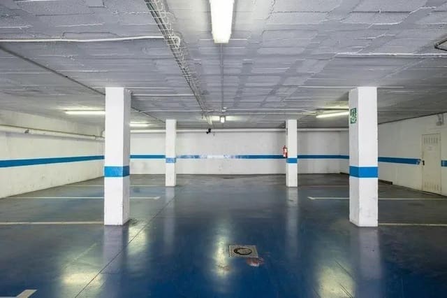 Commercial for sale in Zaidin, Granada city with garage - € 720,000 (Ref: 8999261)