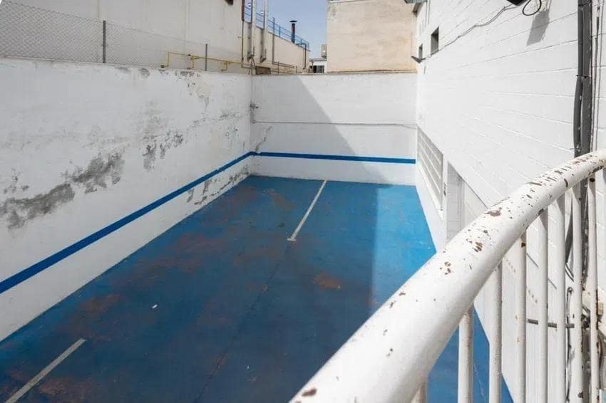 Gewerbe zu verkaufen in Granada Stadt mit Garage - 720.000 € (Ref: 8999261)