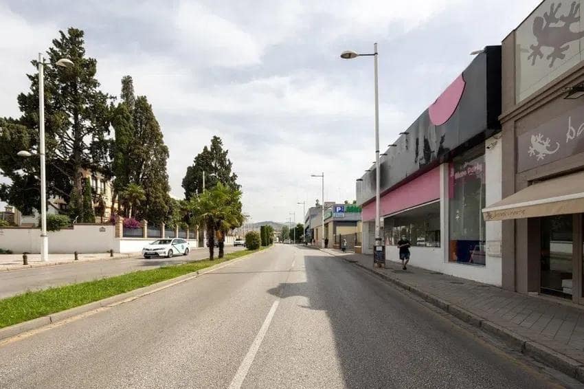 Gewerbe zu verkaufen in Granada Stadt mit Garage - 720.000 € (Ref: 8999261)