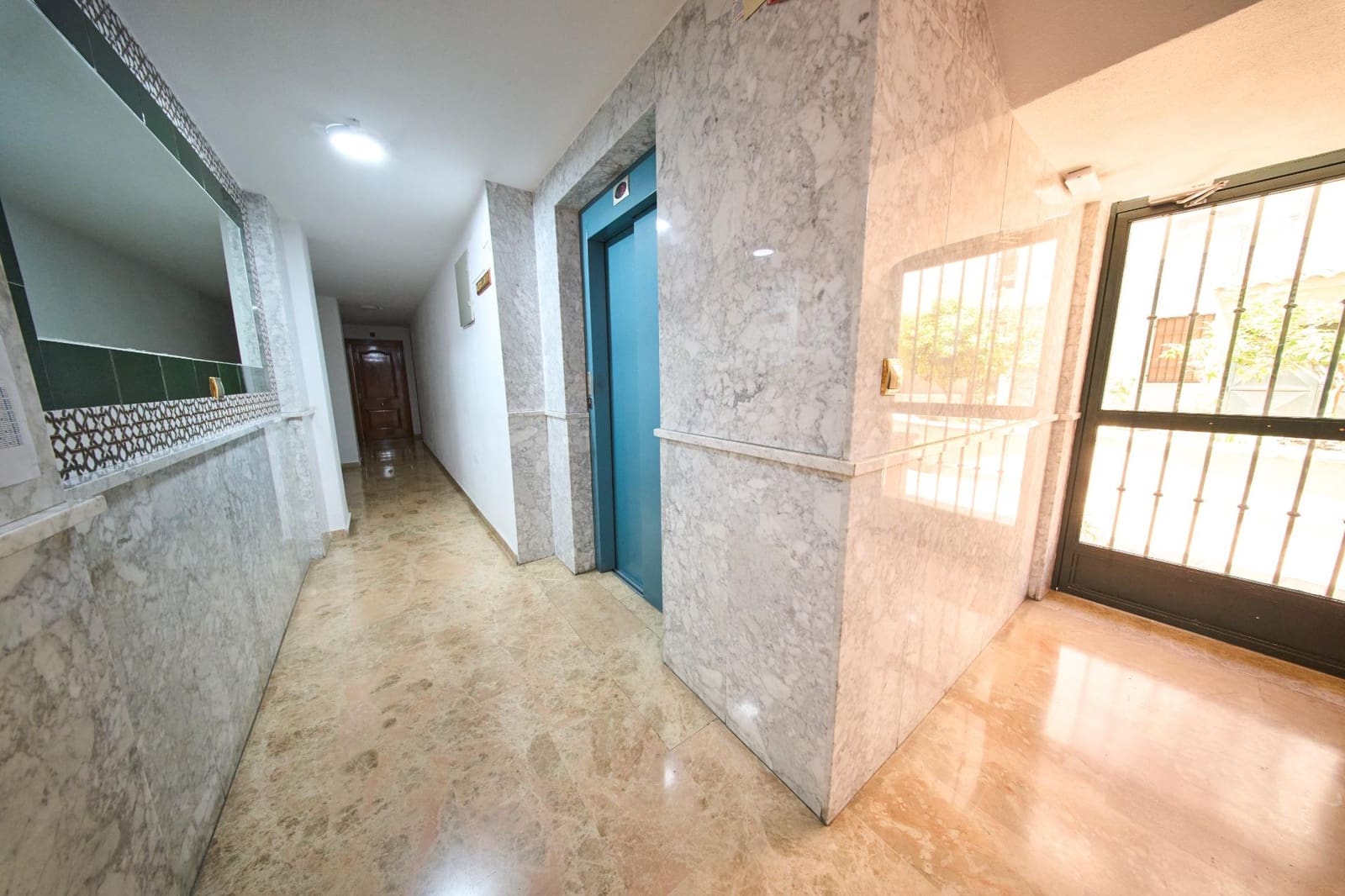 2 soveværelse Lejlighed til leje i Granada by - € 750 (Ref: 9026538)