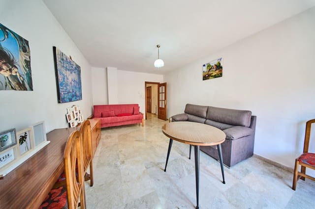 2 soveværelse Lejlighed til leje i Granada by - € 750 (Ref: 9026538)