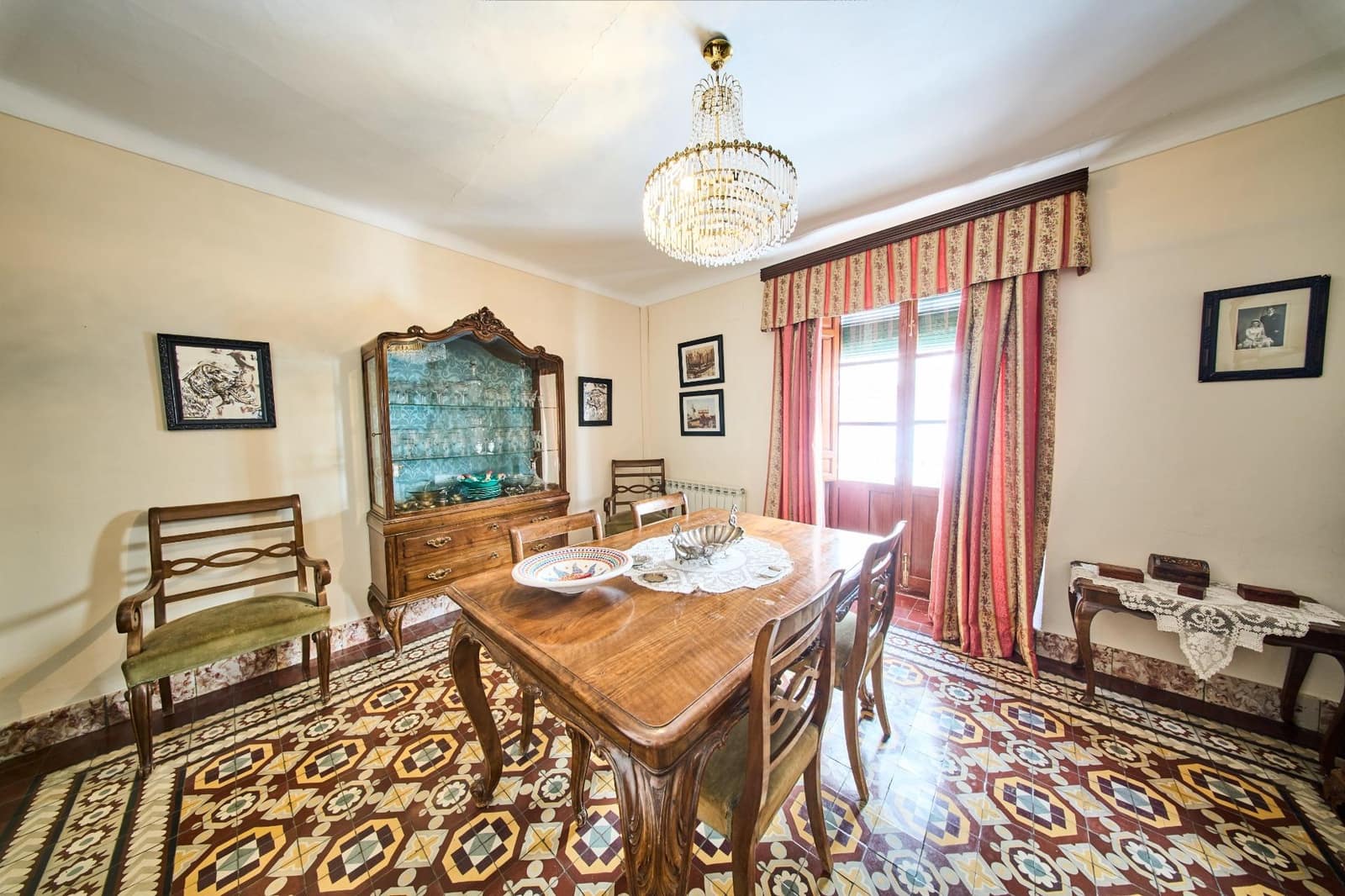 Casa de 9 habitaciones en Alhama de Granada en venta - 200.000 € (Ref: 9035937)