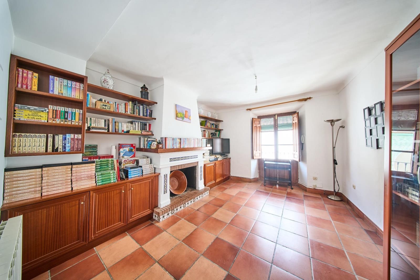 Casa de 9 habitaciones en Alhama de Granada en venta - 200.000 € (Ref: 9035937)