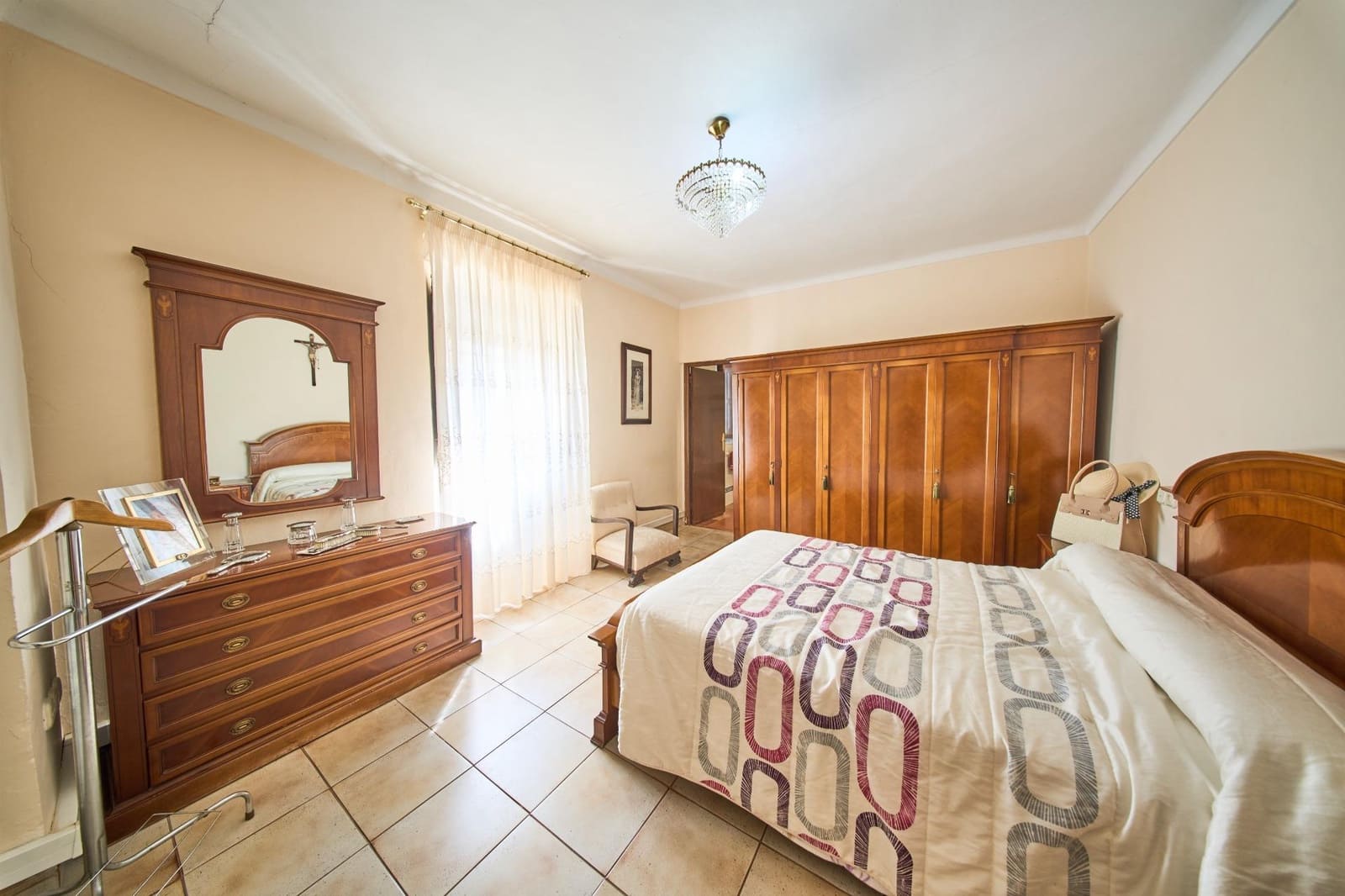 Casa de 9 habitaciones en Alhama de Granada en venta - 200.000 € (Ref: 9035937)