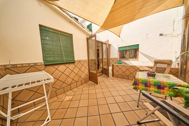 9 soveværelse Byhus til salg i Alhama de Granada - € 200.000 (Ref: 9035937)