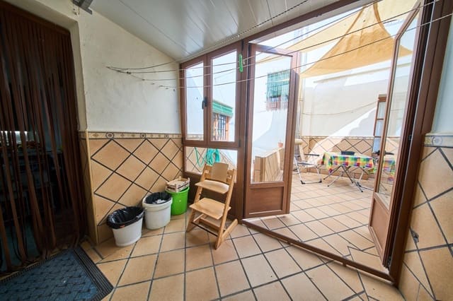 9 soveværelse Byhus til salg i Alhama de Granada - € 200.000 (Ref: 9035937)