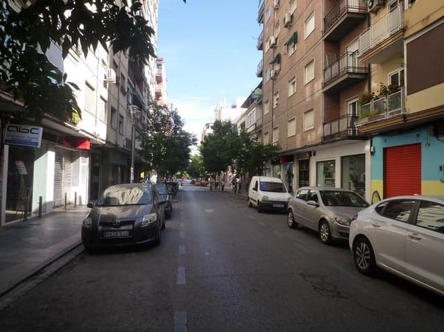 Yritys vuokrattavana paikassa Camino de Ronda - Rosaleda, Granada kaupunki - 1 000 € (Ref: 9049056)