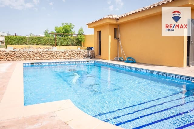 5 quarto Moradia para venda em Cortes de Baza com piscina garagem - 279 000 € (Ref: 9057776)