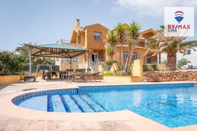 5 quarto Moradia para venda em Cortes de Baza com piscina garagem - 279 000 € (Ref: 9057776)
