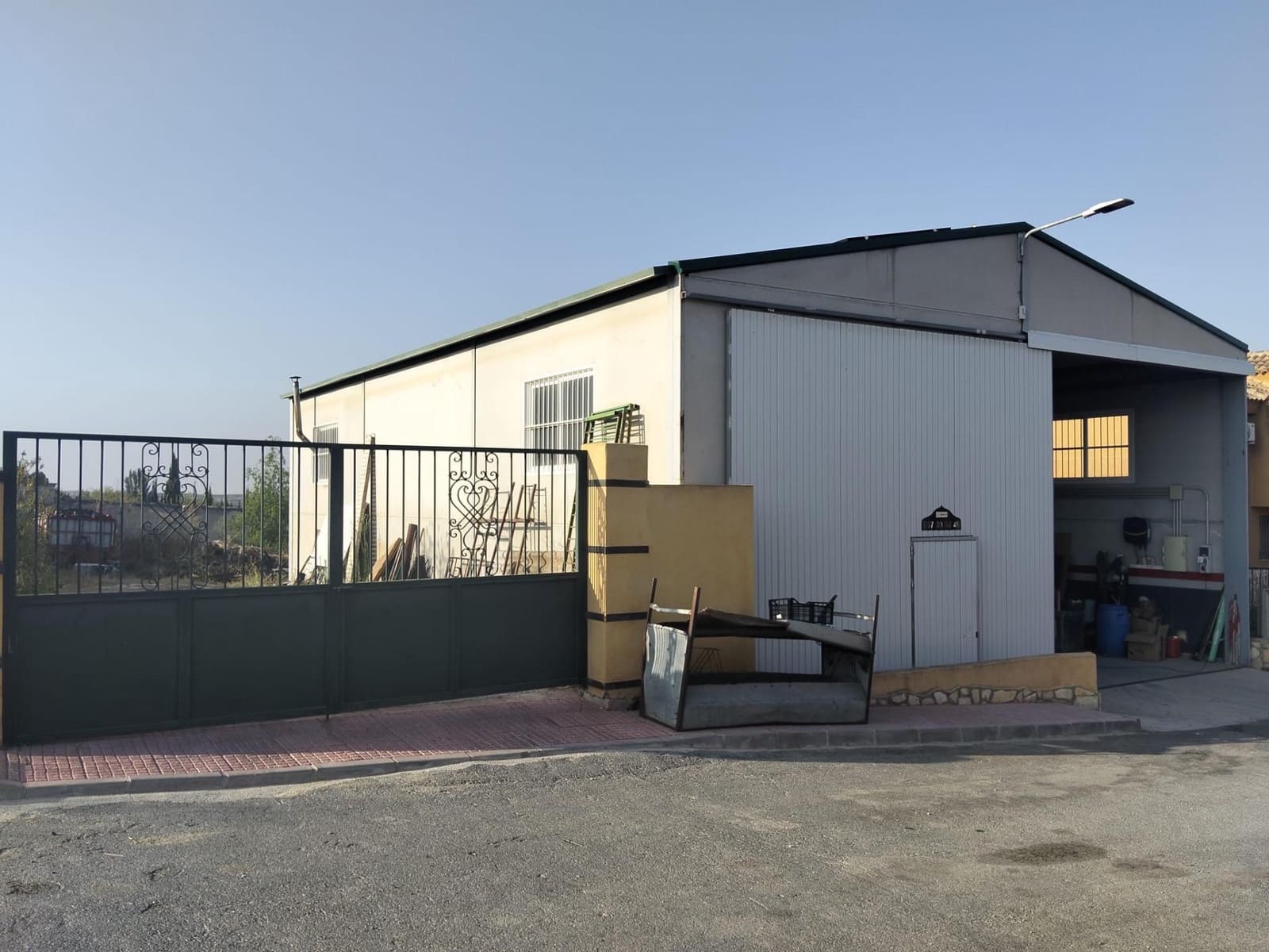5 bedroom Villa for sale in Cortes de Baza with pool garage - € 279,000 (Ref: 9057776)