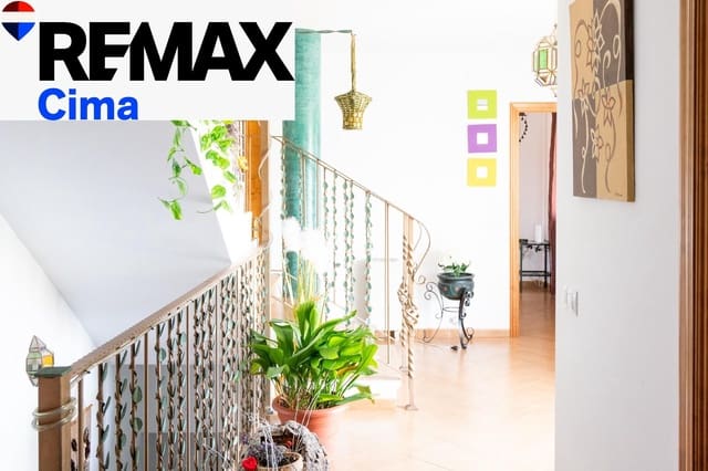 5 soveværelse Villa til salg i Cortes de Baza med swimmingpool garage - € 279.000 (Ref: 9057776)
