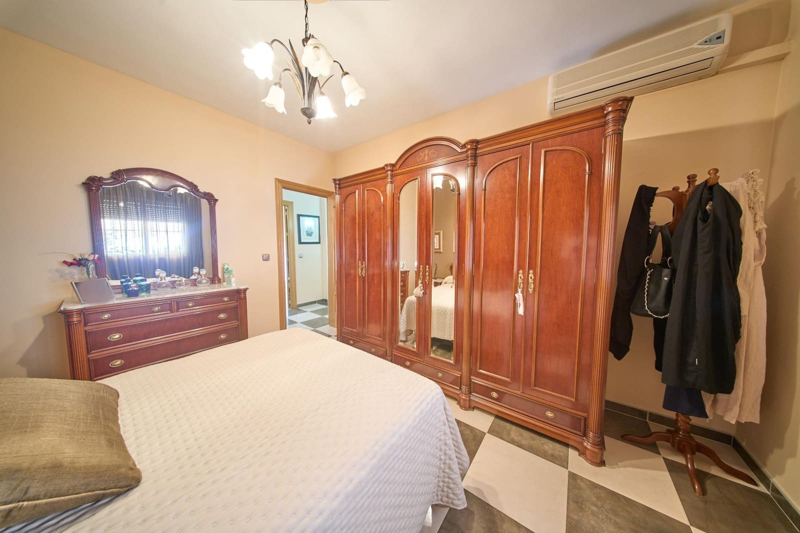 6 chambre Villa/Maison à vendre à Deifontes avec piscine garage - 269 000 € (Ref: 9057777)