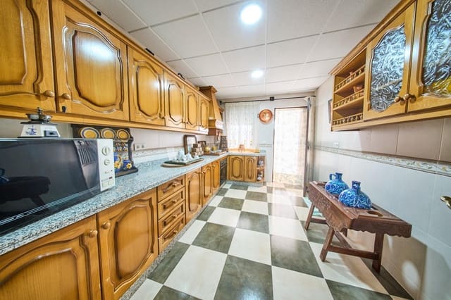 6 chambre Villa/Maison à vendre à Deifontes avec piscine garage - 269 000 € (Ref: 9057777)