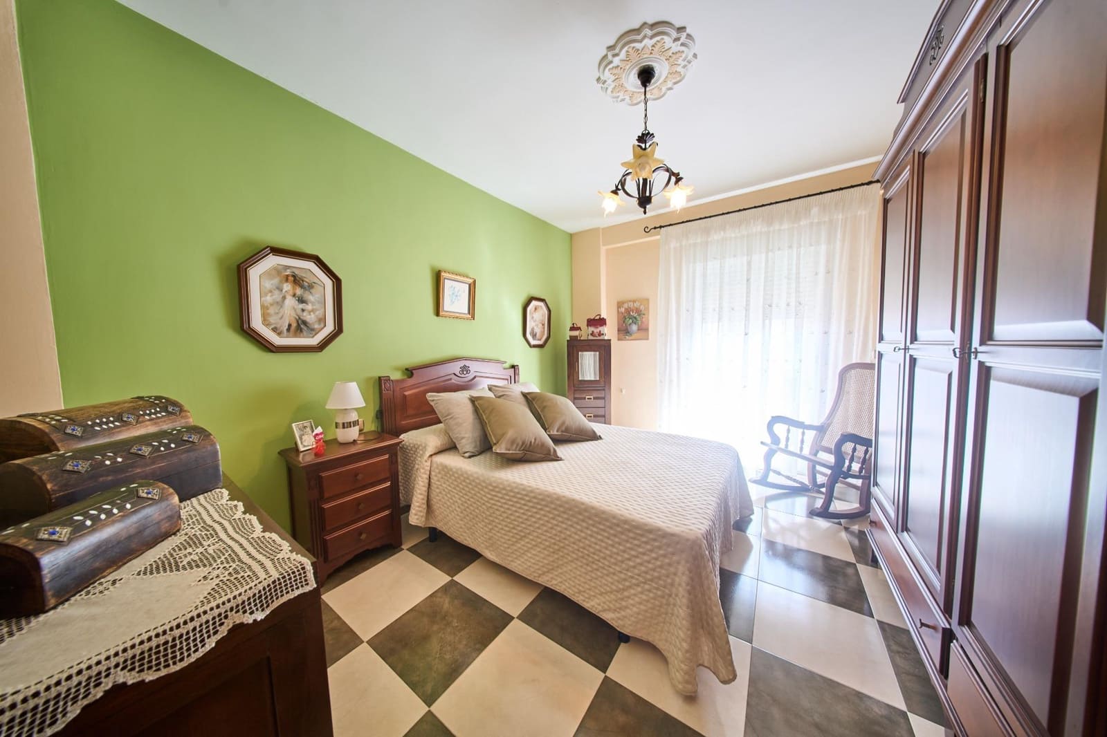 6 bedroom Villa for sale in Deifontes with pool garage - € 266,900 (Ref: 9057777)