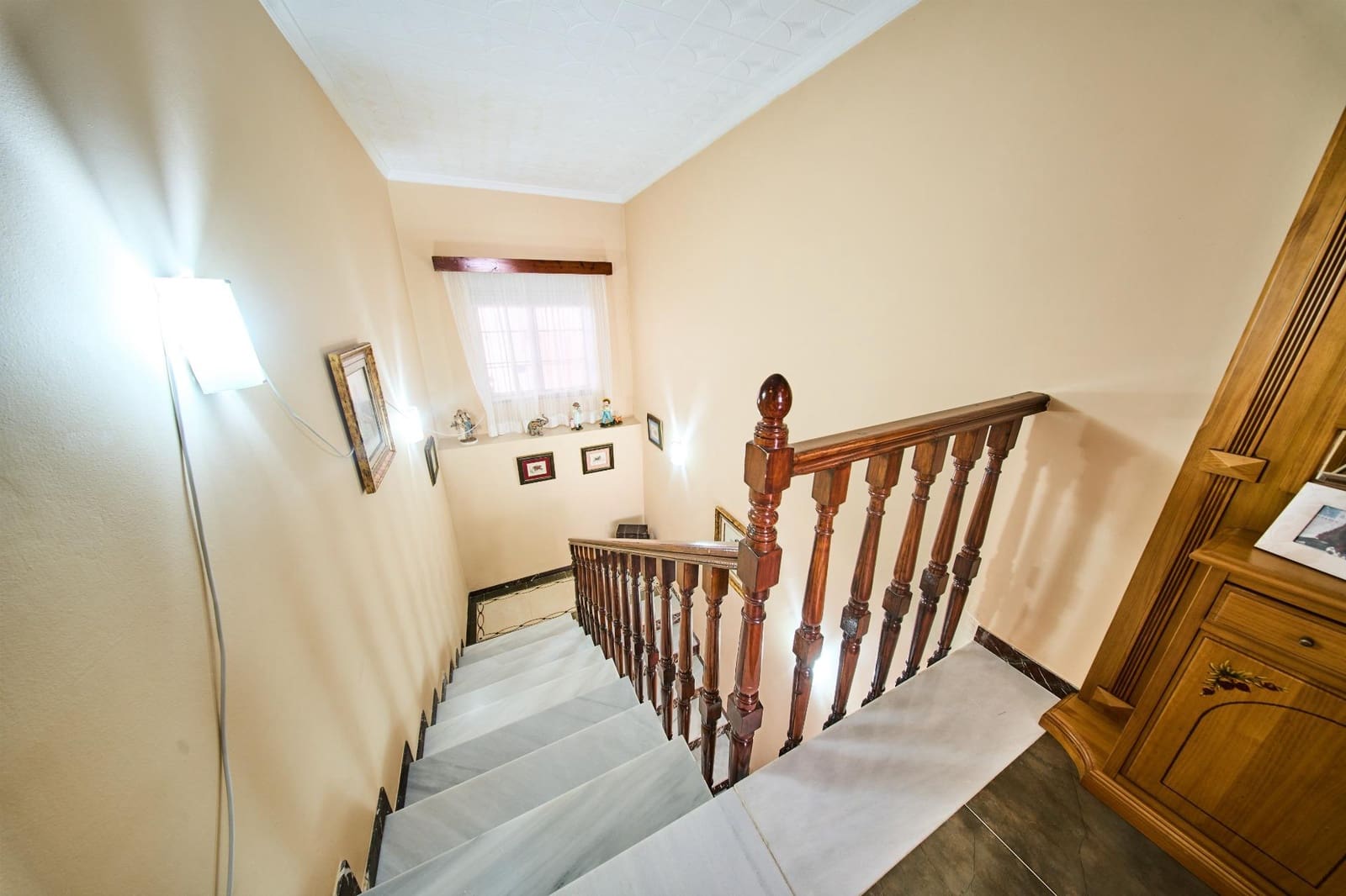 6 bedroom Villa for sale in Deifontes with pool garage - € 266,900 (Ref: 9057777)