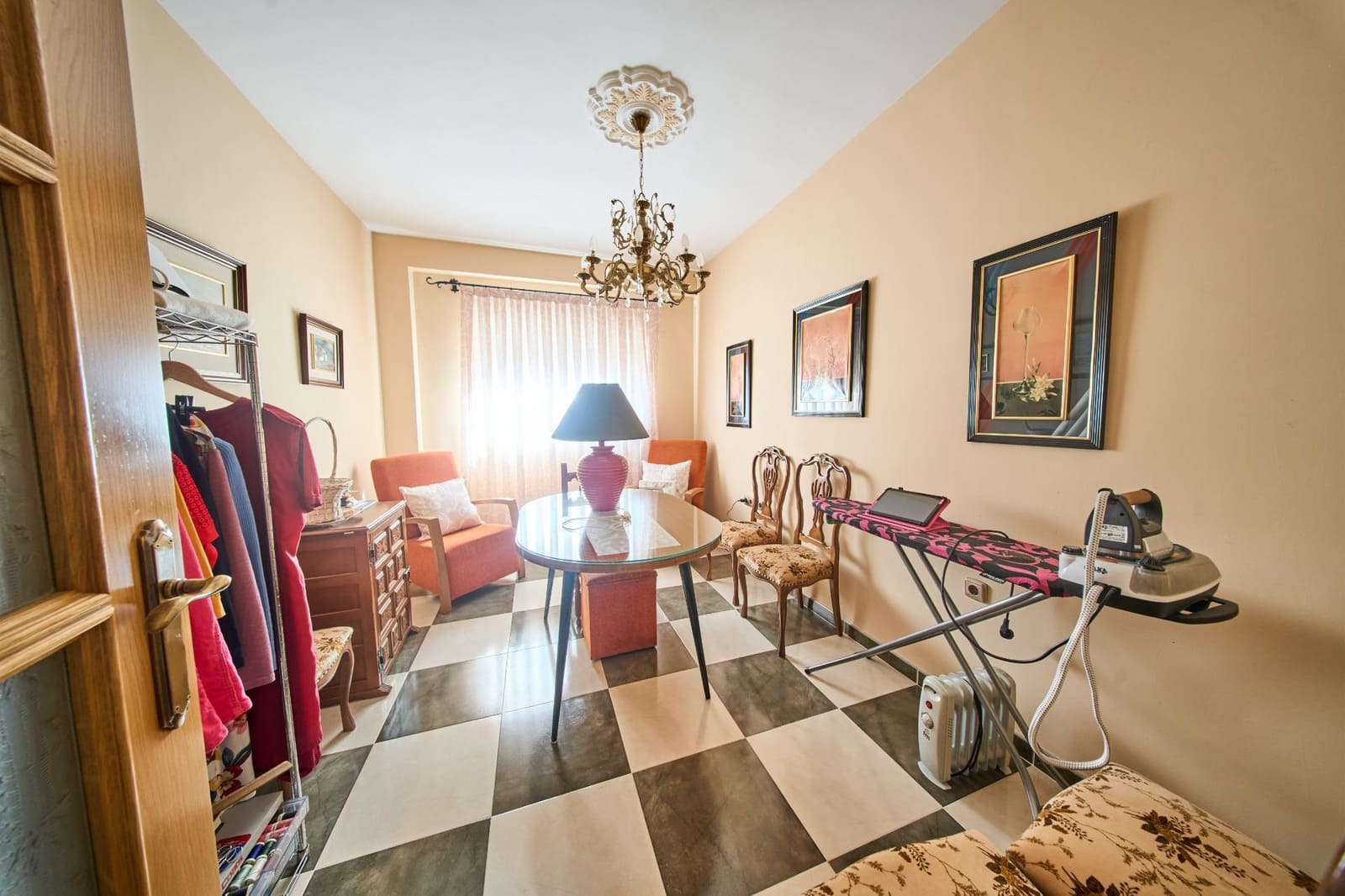 6 bedroom Villa for sale in Deifontes with pool garage - € 266,900 (Ref: 9057777)