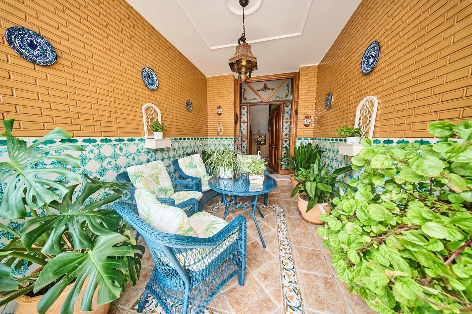 6 bedroom Villa for sale in Deifontes with pool garage - € 266,900 (Ref: 9057777)