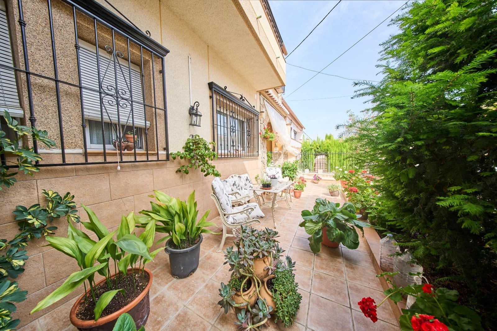 6 bedroom Villa for sale in Deifontes with pool garage - € 266,900 (Ref: 9057777)