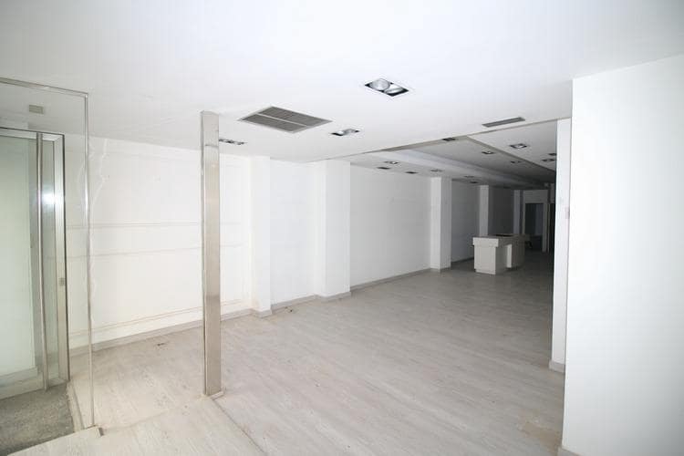 Commerciale da affittare in Granada citta - 3.000 € (Rif: 9059602)