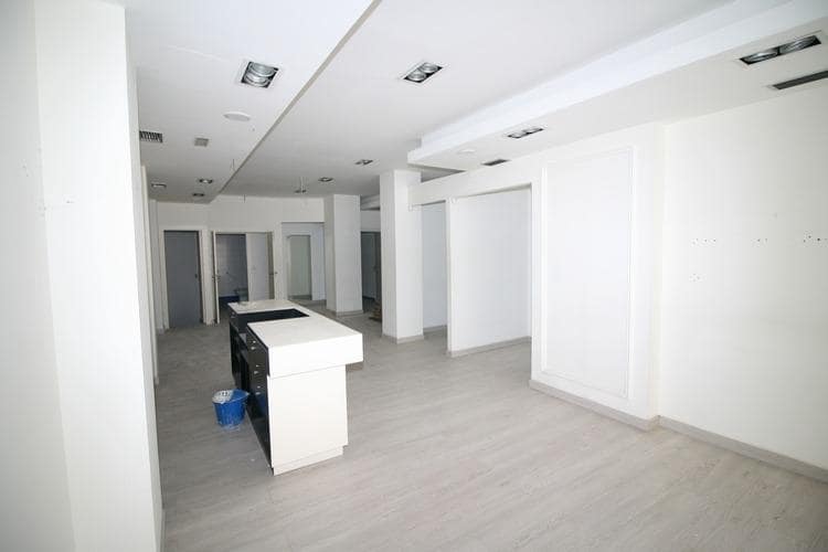 Commerciale da affittare in Granada citta - 3.000 € (Rif: 9059602)