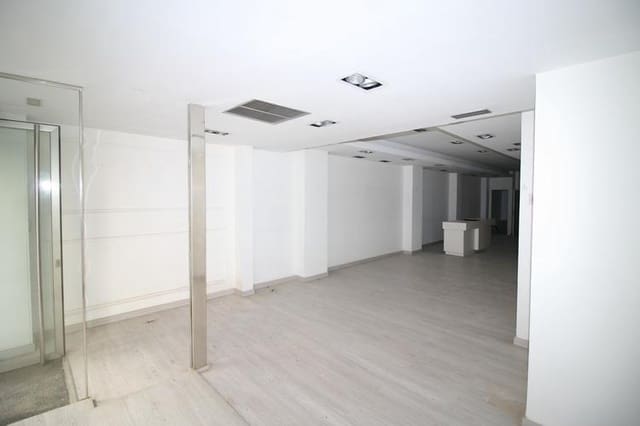 Commerciale da affittare in Centro, Granada città - 3.000 € (Rif: 9059602)