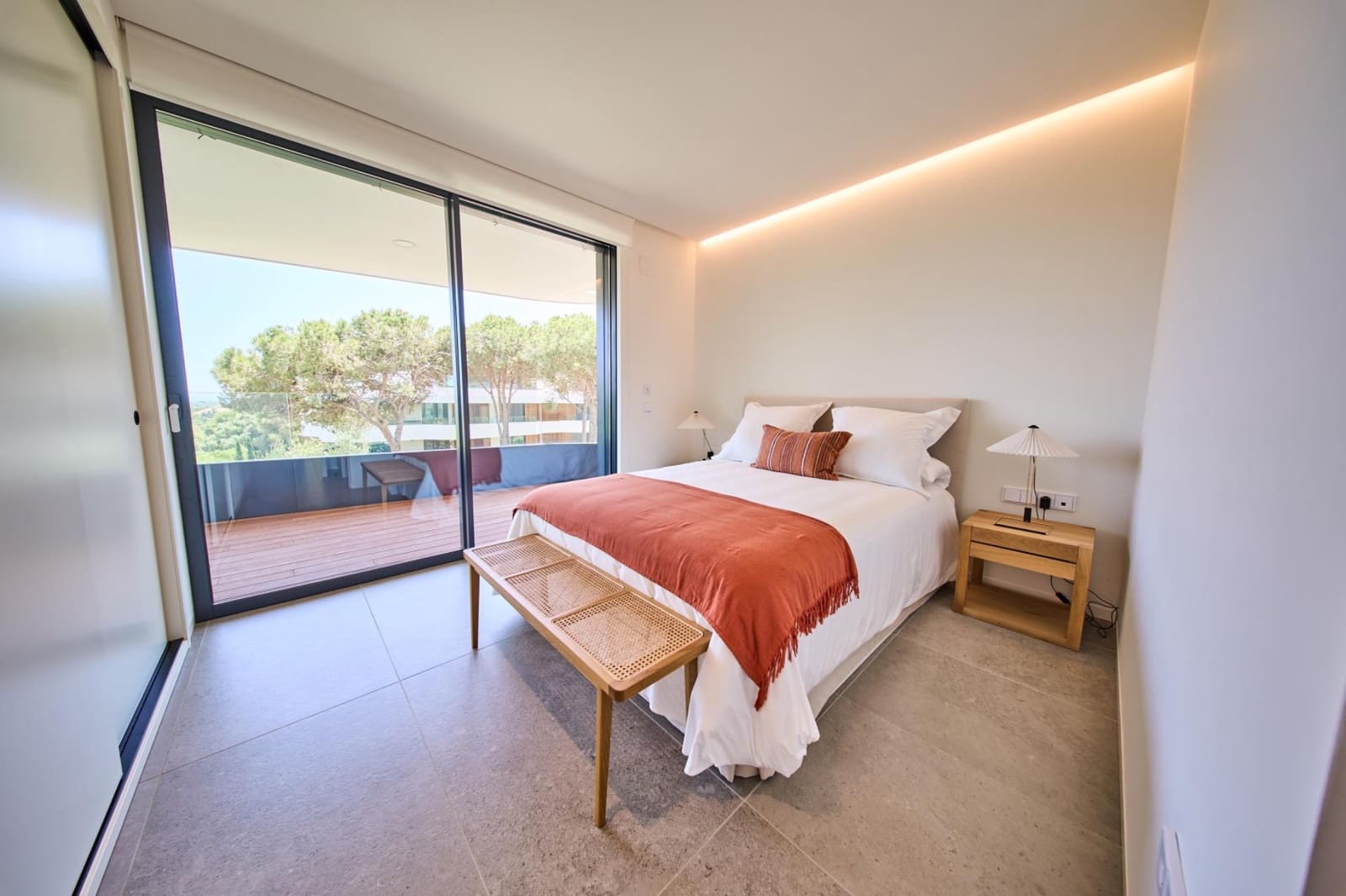 3 soveværelse Lejlighed til salg i Sotogrande med swimmingpool garage - € 950.000 (Ref: 9065391)