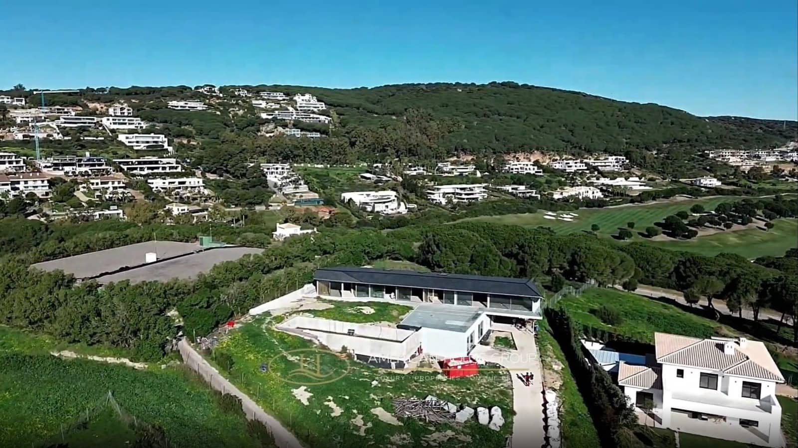 4 soverom Villa til salgs i Sotogrande med svømmebasseng garasje - € 5 800 000 (Ref: 9068963)