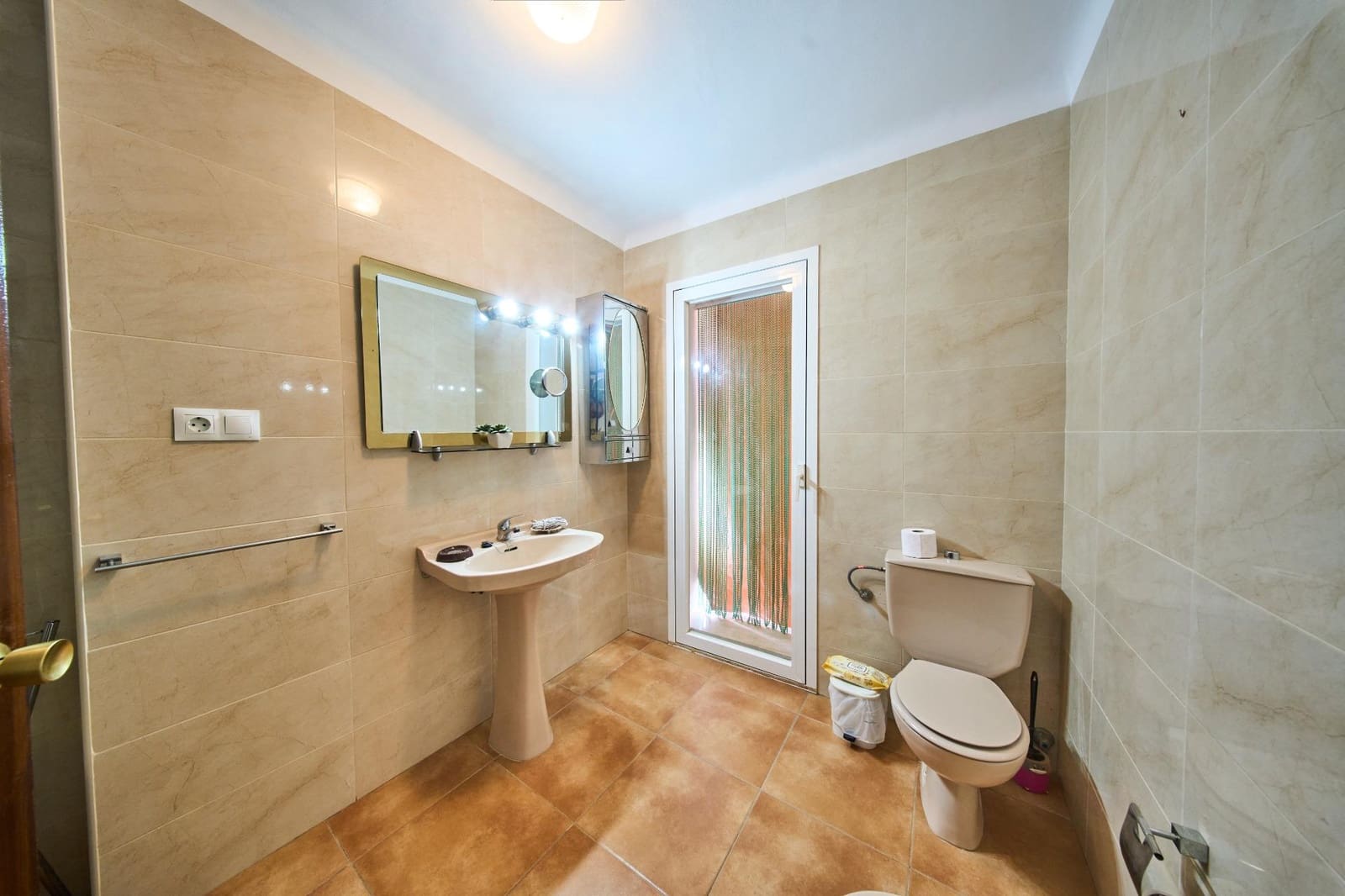 3 soveværelse Byhus til salg i Illora - € 89.900 (Ref: 9085458)