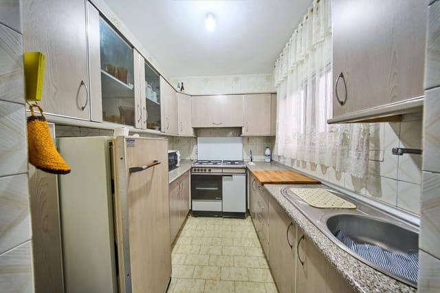 3 soveværelse Byhus til salg i Illora - € 89.900 (Ref: 9085458)